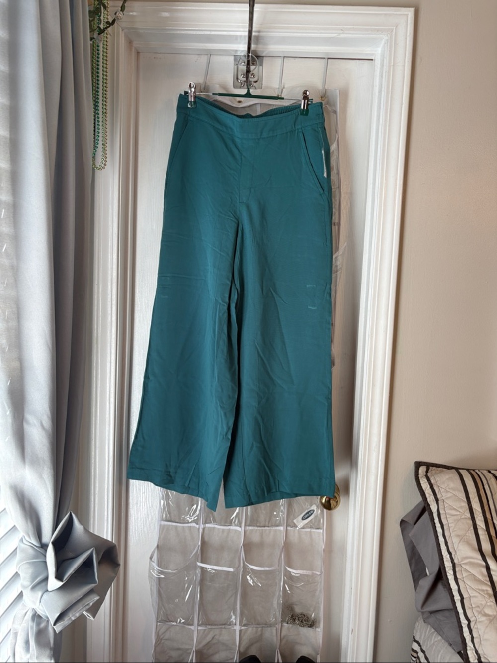 NWT Old Navy playa wide leg pants size medium petite in teal.